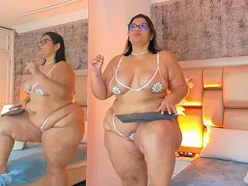 Stripchat Adult Webcam of SelennaCooper