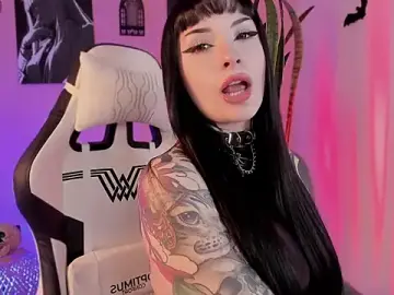 Stripchat Watch Live Sex Cams of VelvetVampiree