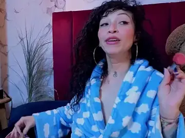Stripchat Adult Webcam of CHIARAJJONES