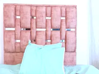 Xlovecam Live Sex of MichelleVain