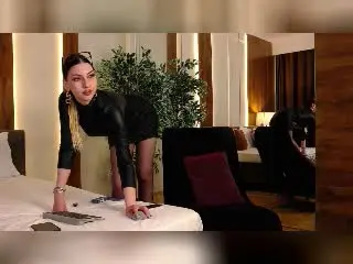 Xlovecam Live Sex of LucyGrace