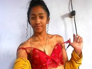 Xlovecam Watch Live Sex Cams of DiamondI
