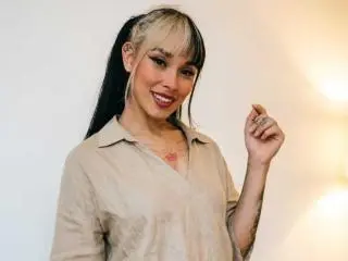 Xlovecam Sex Chat of LunaLindaHot