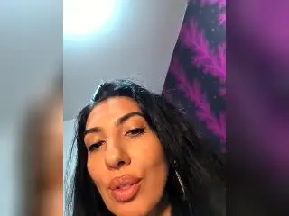 Xlovecam Sex Chat of BrunetteBabe69