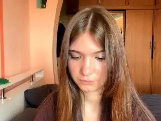 Xlovecam Free Porn Cam of JanyceCastlen