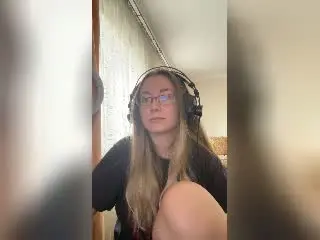 Xlovecam Sex Cam of Meeranda