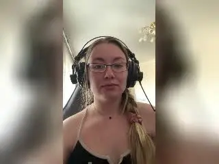 Xlovecam Adult Video Chat of Meeranda