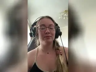 Xlovecam Adult Video Chat of Meeranda