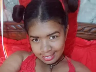 Xlovecam Adult Webcams of MariahSquirting69