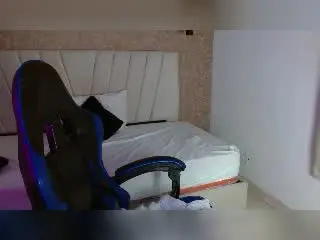 Xlovecam Adult Webcam of AliceSmity