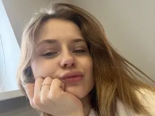 Xlovecam Live Sex Cam of LeraKreiger